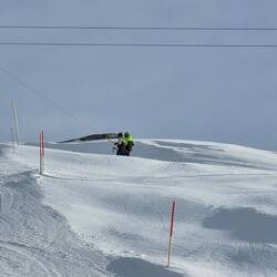 Emily und Ben im Lift