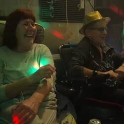 Die ganzen alten Klamotten werden gesungen