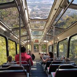 Fahrt mit steilsten Bahn der Welt