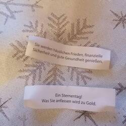 Gutes Omen der Glückskekse