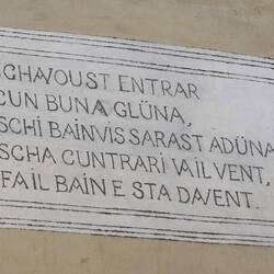Hast du gute Laune, bist du willkommen. Ist das Gegenteil der Fall, halte dich fern, bleibe draussen