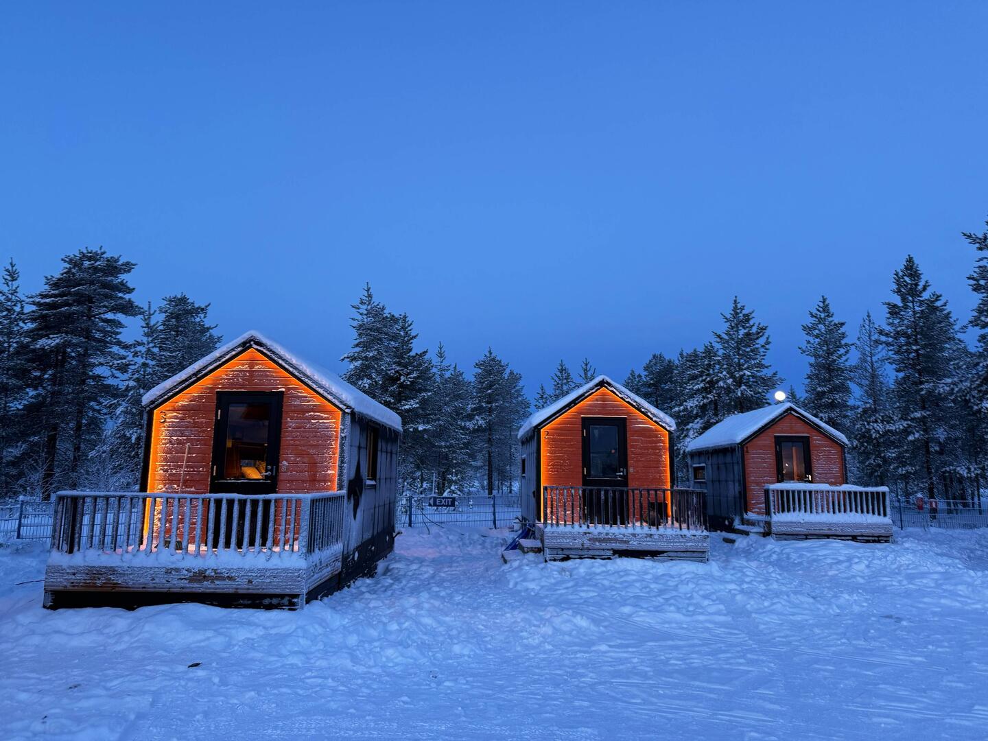 Neu: Hütten auf den Stellplatz