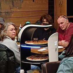 der Robi bringt die Pizzas 😁🍕