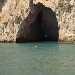 Binnenmeer und Höhle