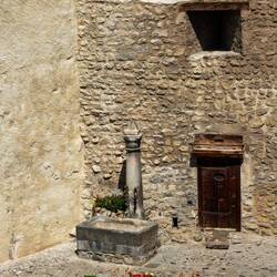Fountain in one of the courtyards ... Château de Chillon — Veytaux, Switzerland.