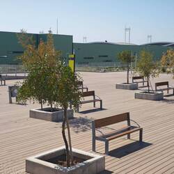 auf dem Flughafengelände