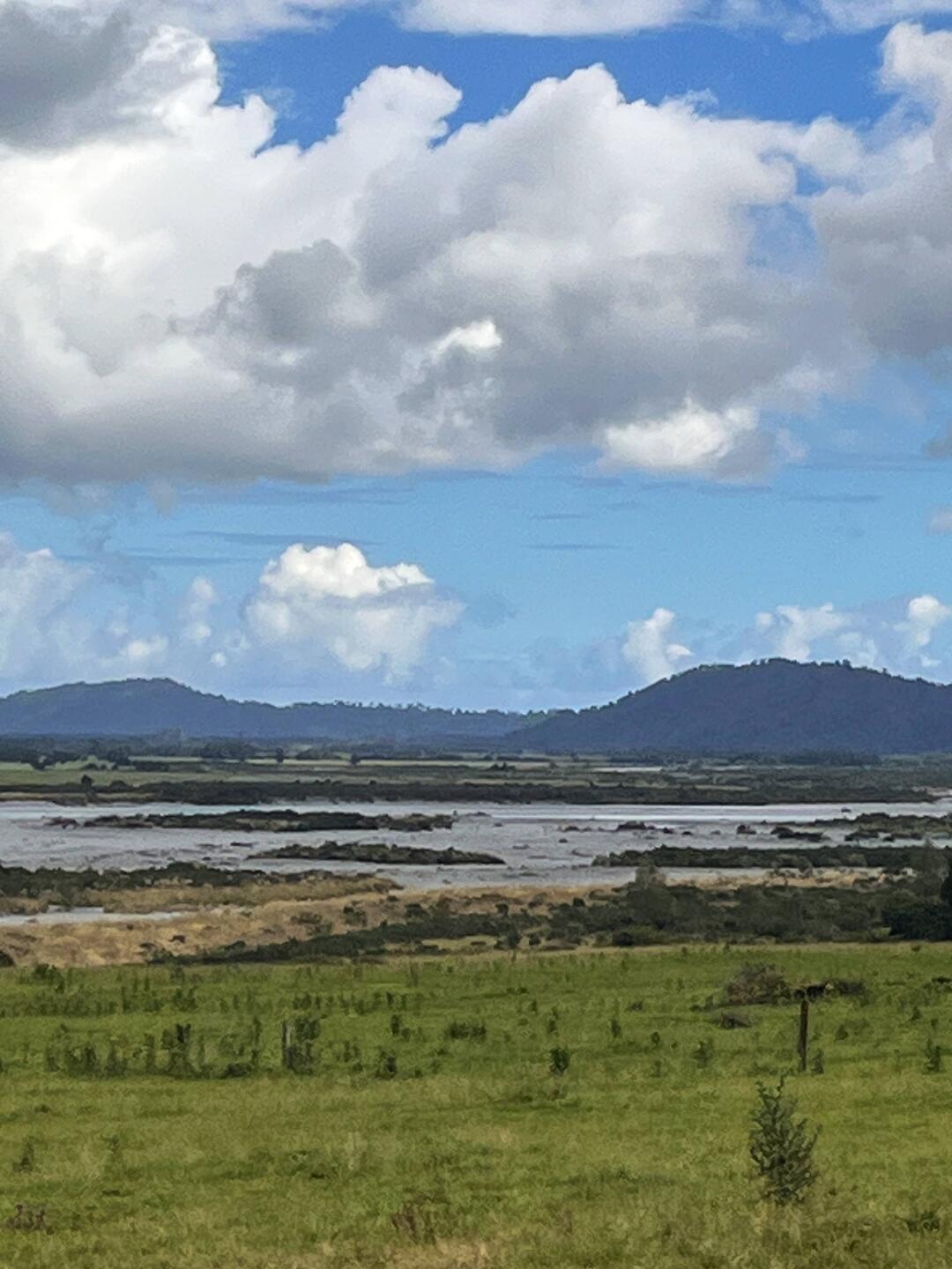 Auf dem Weg nach Hokitika beeindruckende Flussbetten