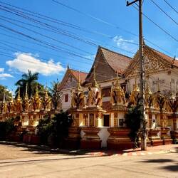 Un des jolis temples de Savannaketh
