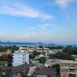 Immerhin kann man aufs Dach. Morgen also Drohne fliegen 😉