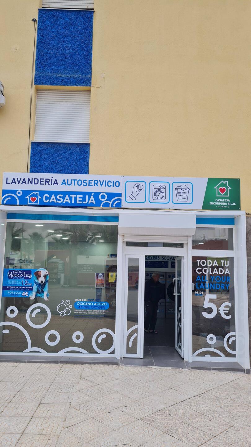 Hier gibt es also sauber Wäsche! Unser bisher einziger Waschsalon, also unser Lieblingsplatz 😉