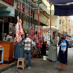 Hmmm. Gutes Geschäft! Die Innereien sind geschützt in einer Vitrine