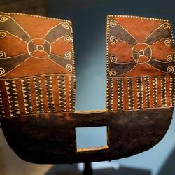 Dance shield from Papua-New Guinea ... Musée Barbier-Mueller — Geneva, Switzerland.