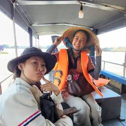Duan avec notre guide sur l'île ❤️