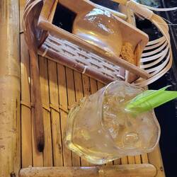 Rafraîchissement en attendant notre massage 🤩