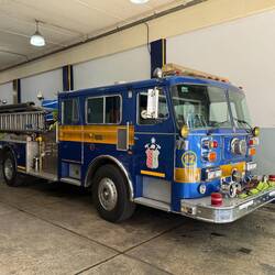 Sogar die Feuerwehr ist hier blau/gelb