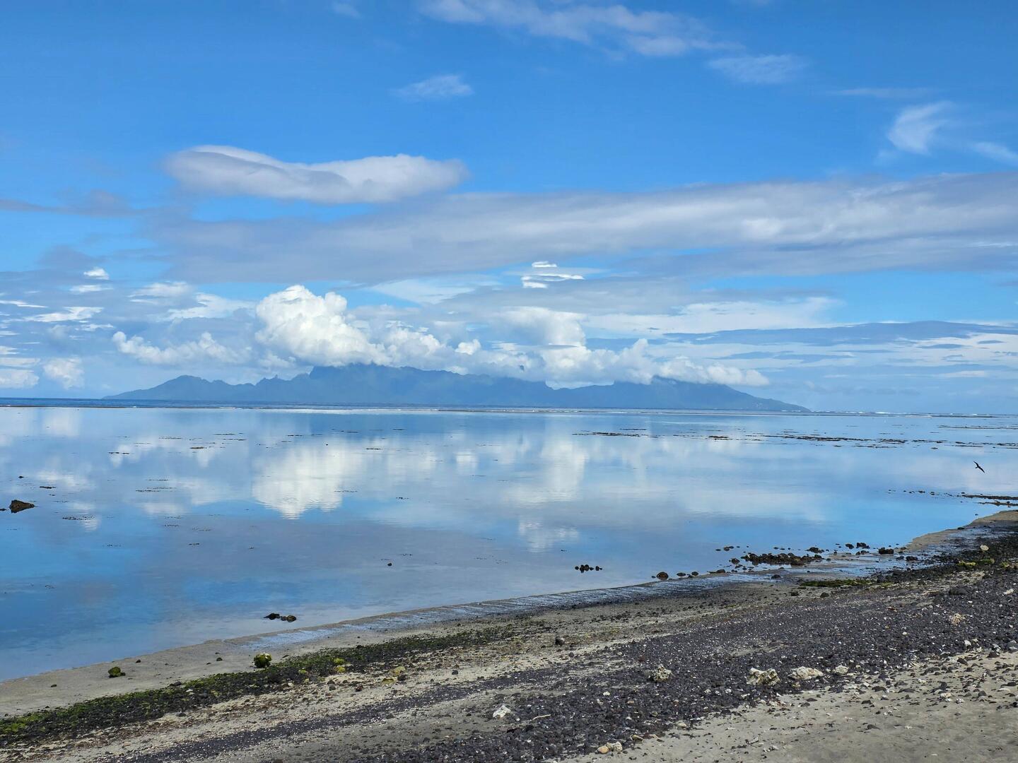 Blick auf die Nachbarinsel Moorea