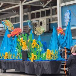 Vorbereitungen für die abendliche Parade.