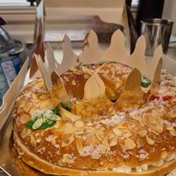 Was bei uns der Christstollen, ist hier der Tortell de Reis (Königskuchen) 😋