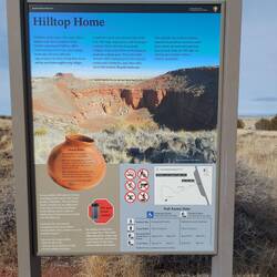 Haus mit Sinkhole (Sinkhole auf dem Bild).