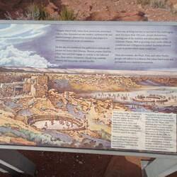 Rechts Ballspielarena, links Tanzkreis.