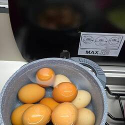 12 Eier für Micha 😄 weil er ja keine Trauben ist 👍