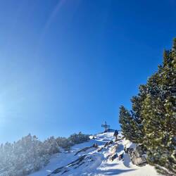 Es ist letztlich nicht mehr allzu weit, während..