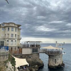 Bekanntes Restaurant vor Nizza