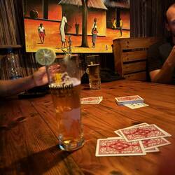 Der erste Abend in Abidjan mit anderen Reisenden