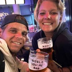 Anstoßen auf das neue Jahr 🥳 🥂