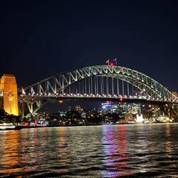 Sydney Harbour Bridge, bei Nacht