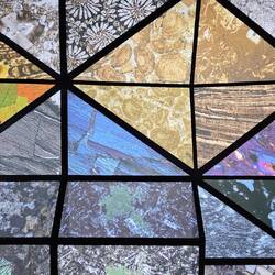 Mikroskopische Aufnahmen der Versteinerungen.