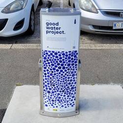 Überall Wasserspender💧