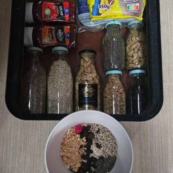 Frühstück 😋😋 Müsliauswahl Buffet