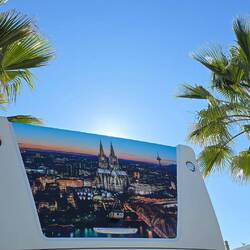 ... und wieder ... wo mir sinn is Kölle 😂 schönes Mobil 🚐