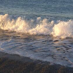 Der Abend Wind treibt mit den Wellen 🌊 🌊 🌊 sein Spiel