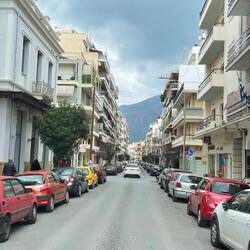 ..zweitgrößte Stadt auf der Peloponnes Halbinsel