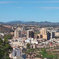 Und hinten liegt Schnee