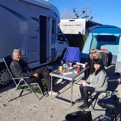 Und plötzlich ist Klaus weg! Wahrscheinlich am Urinal oder hinterm Smartphone