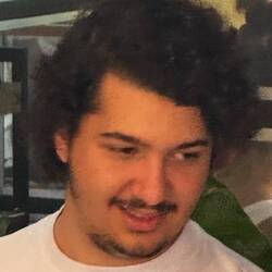 Lauras Sohn, also sein Grossneffe, sieht ihm sehr ähnlich...fanden wir