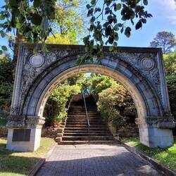 Botanical Garden Tor