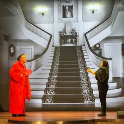 Im Theater: Krimikomödie "Der Mönch mit der Klatsche" mit Michaela Schaffrath&Stefan Keim