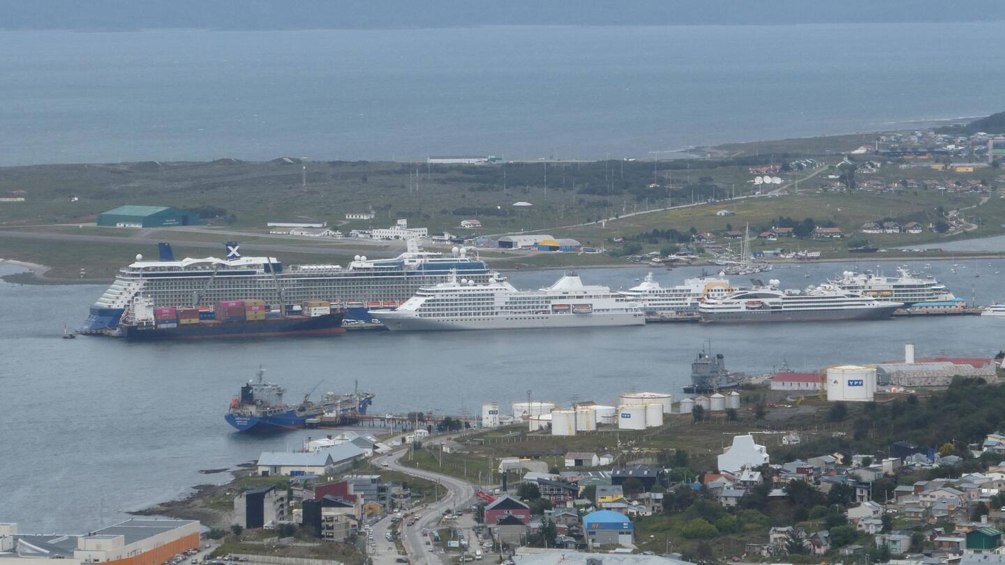 Im Hafen ist heute viel los