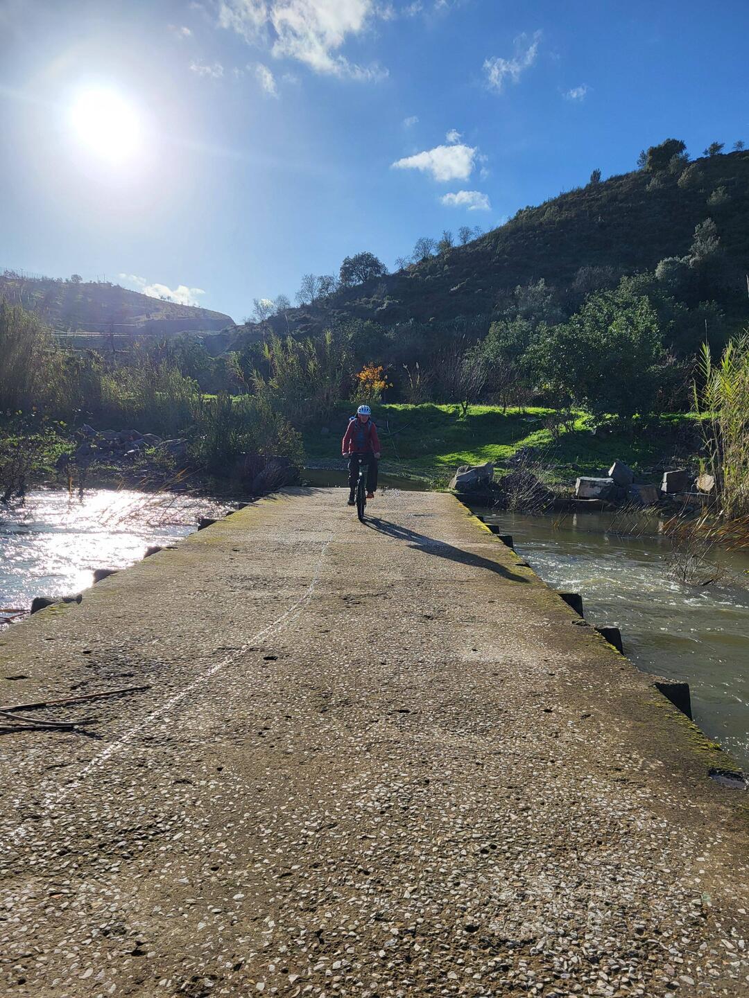 Auf der besagten Brücke.