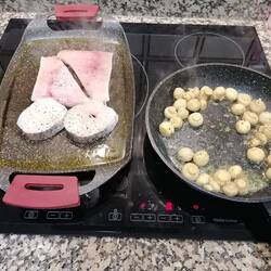 der Runde ist Seehecht, der größere ist Schwertfisch, seeehr lecker😋