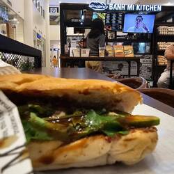 Und beim Banh Mi komm ich nie vorbei. Ich liebe sie einfach.