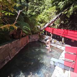 unser erstes Becken, leichte Erwärmung bei 36 Grad Celsius