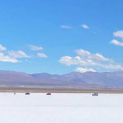 Pkw und sogar Lkw hält das Salz aus