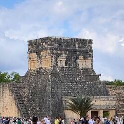 Aber die aktuellen Menschenmengen sind sehr ermüdend, daher schnell nach Vallazoo ...