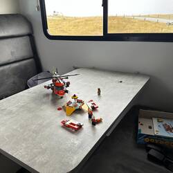 Die Legos welche sich Janosch in Sydney gekauft hat, sind rege in Gebrauch