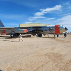 Das Raketenflugzeug X-15 (Mach 6,7) montiert an einer NB52-A.